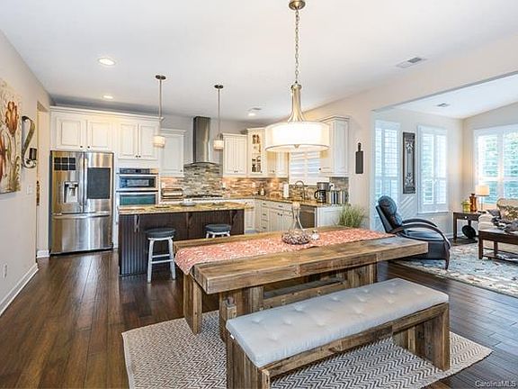 2nd image of 2055 Clarion Dr