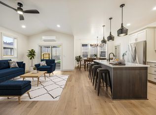 566 Coffee Ln, Ashland, OR 97520