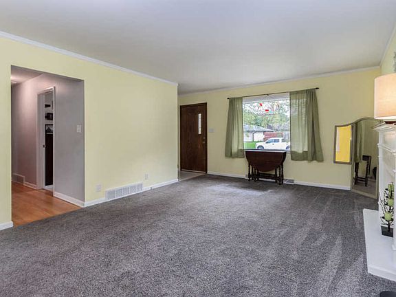 4th image of 5222 W Wabash Ave