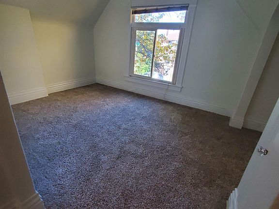 4th image of 404 E 1st Ave APT 1
