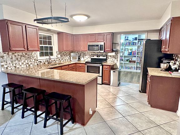 2nd image of 2417 Harpoon Dr