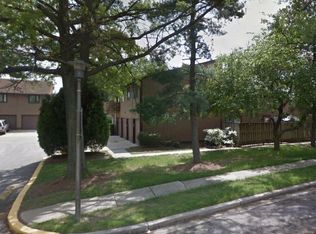 596 West Court Gln, Glen Burnie, MD