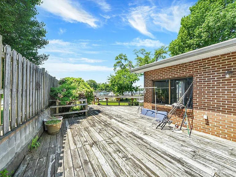 8027 Shore Rd — Photo 32
