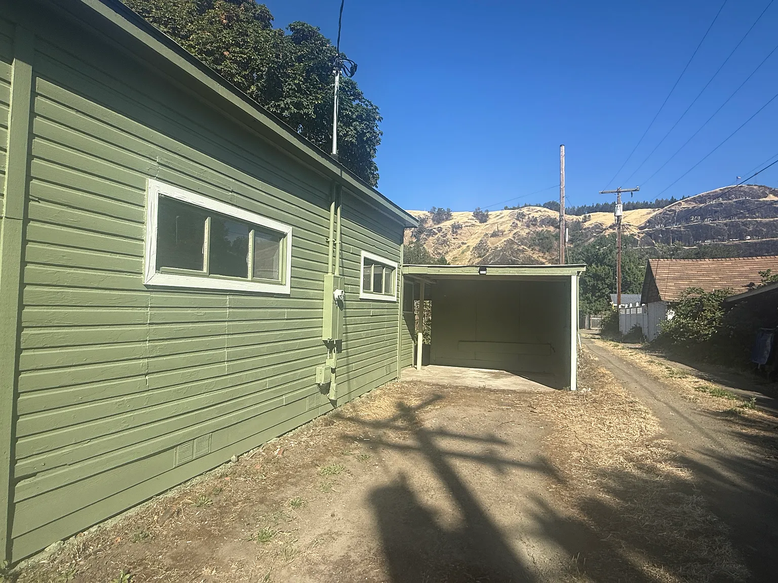 2 bed, $1,100 — Photo 3