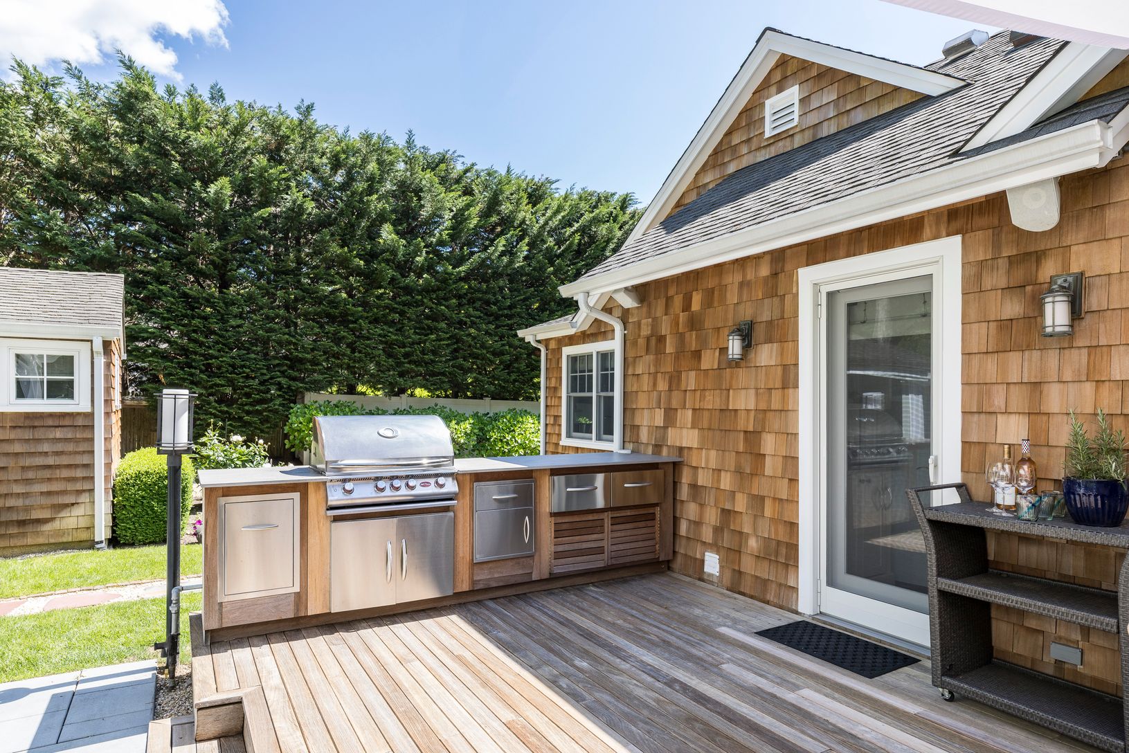  Outdoor Grilling Station