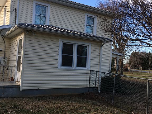 3rd image of 501 Vaden Dr