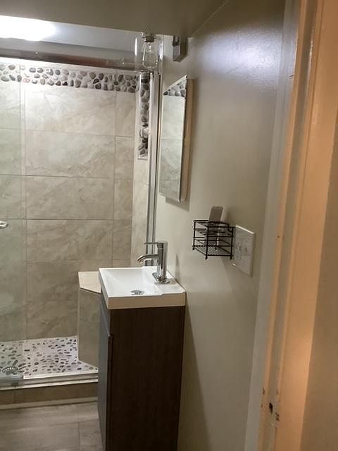 Recently renovated up-to-date bathroom