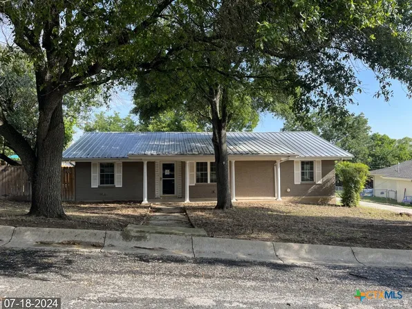 1309 W Avenue A, Lampasas, TX 76550