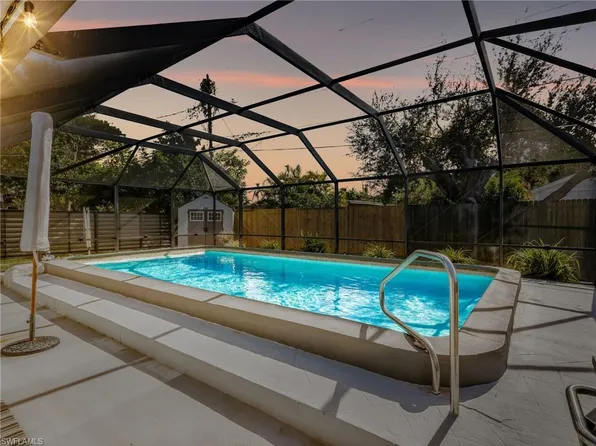 2142 Crystal DR, FORT MYERS, FL 33907