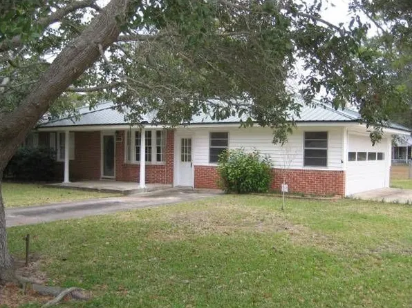1919 Stuart Ave, Ocean Springs, MS 39564