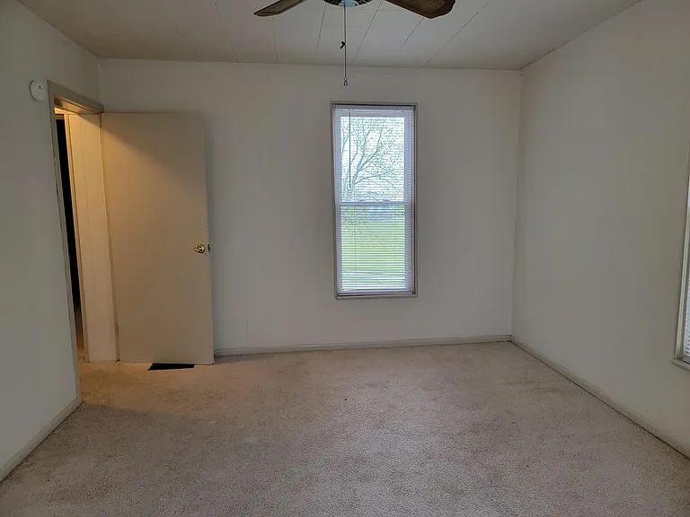 2415 Donegal Springs Rd — Photo 16