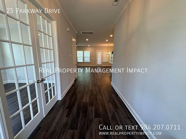25 Parkway Dr — Photo 6