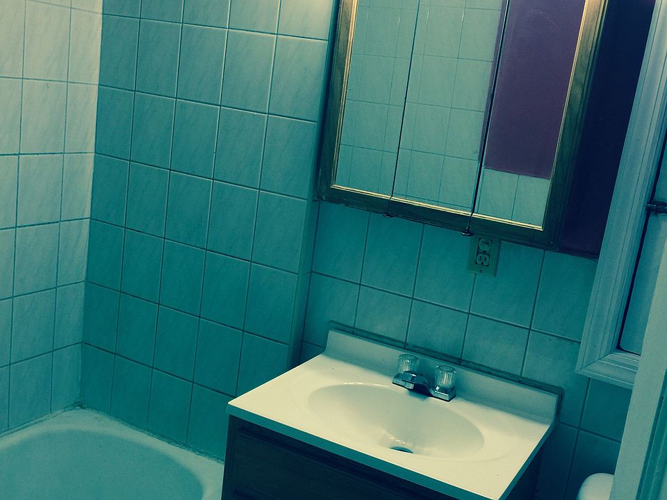 1st image of 706 14th Ave