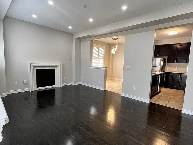 20 Ledger Point Cres #MAIN 2ND — Photo 4