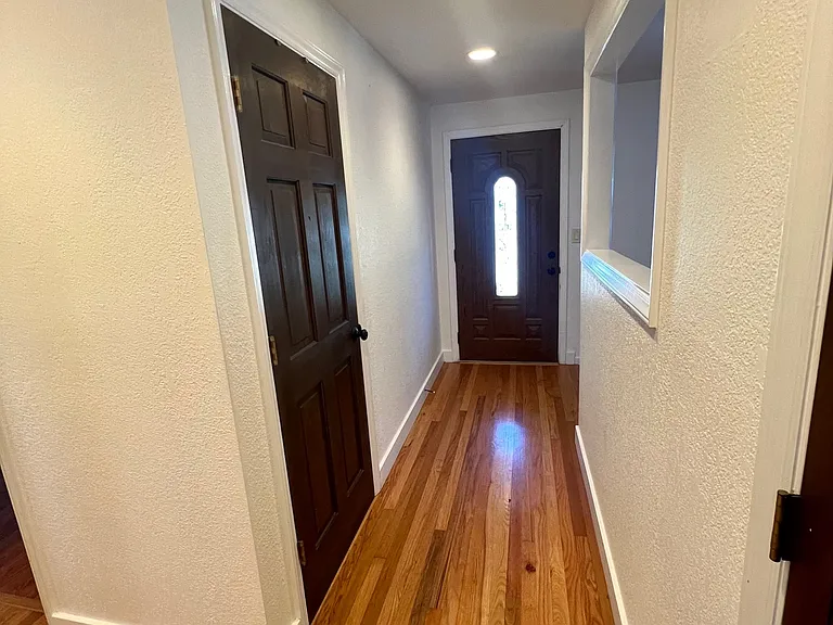 2570 Aztec Ave — Photo 25