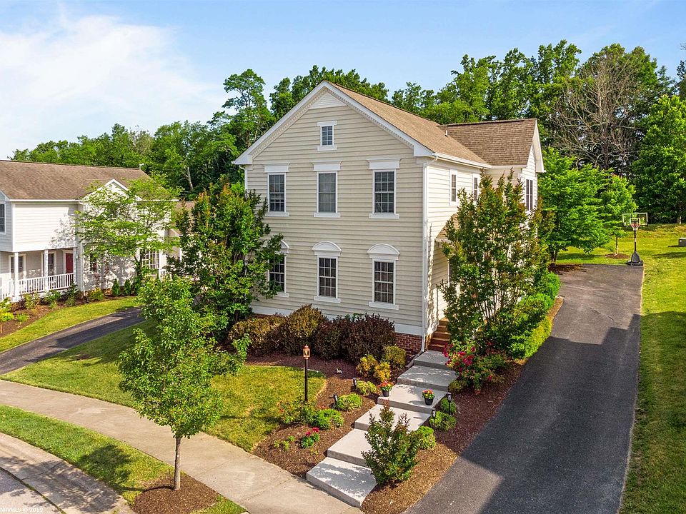 1st image of 1123 Brook Cir