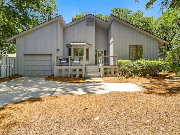 7 Hollyberry Ln, Hilton Head Island, SC 29928