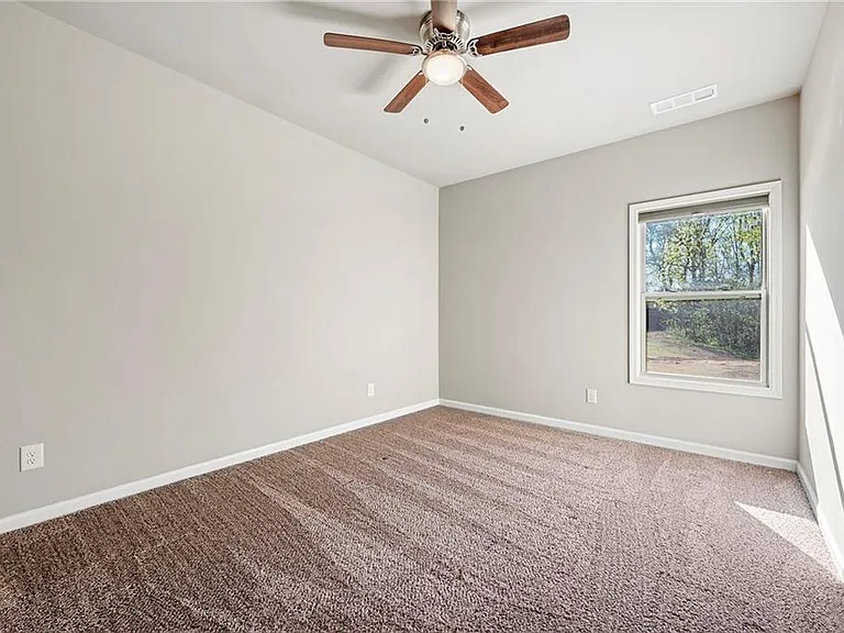 540 Brookside Ln — Photo 25