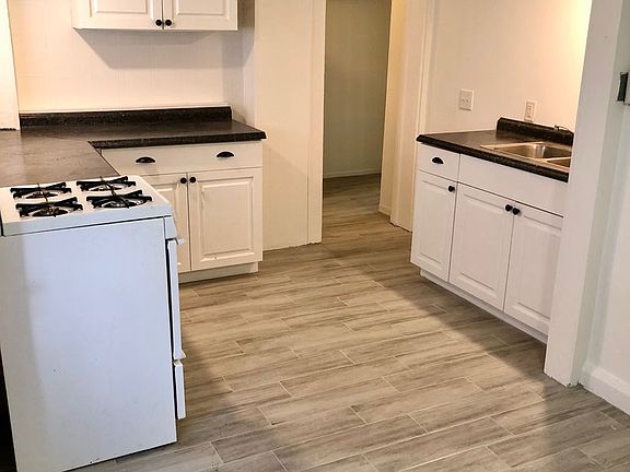 3rd image of 519 E Charles St APT 5