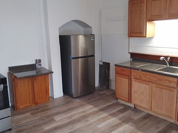 2nd image of 53 Saratoga Ave APT 3