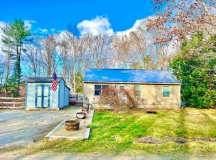 28 Newport Dr, Center Barnstead, NH 03225