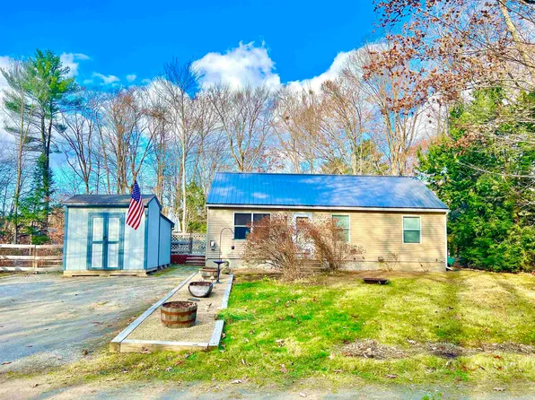 28 Newport Drive, Barnstead, NH 03225