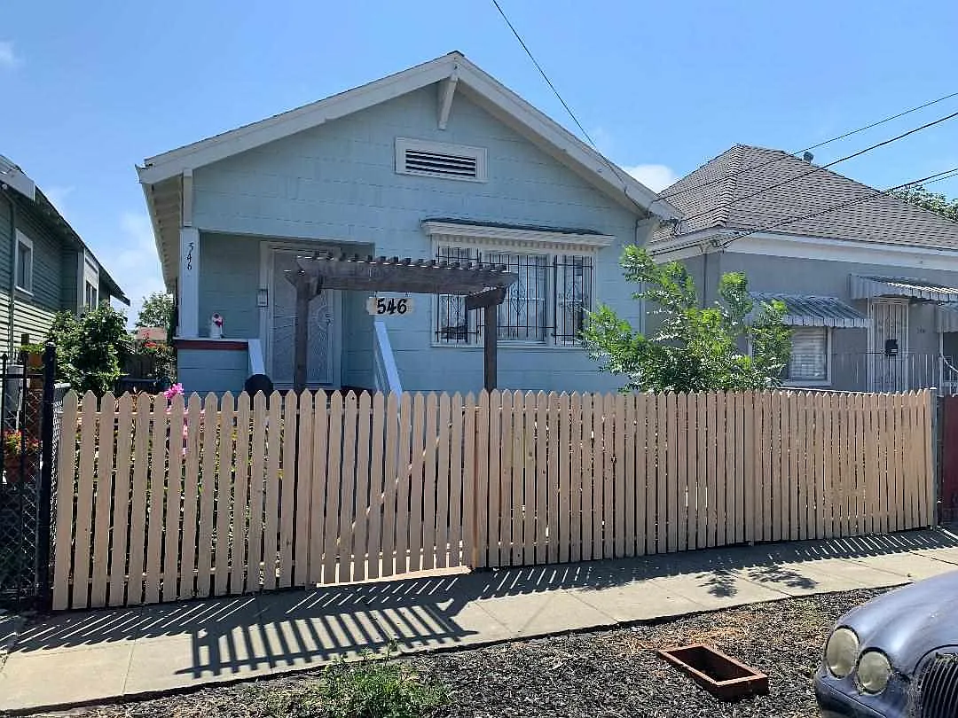 546 5th St photo 1