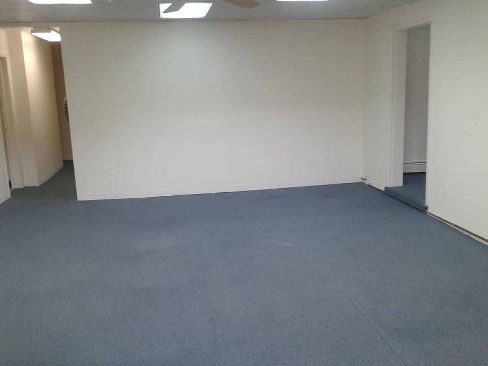 2nd image of 543 Valley Rd