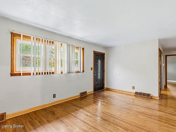 5th image of 7710 Carnation Dr