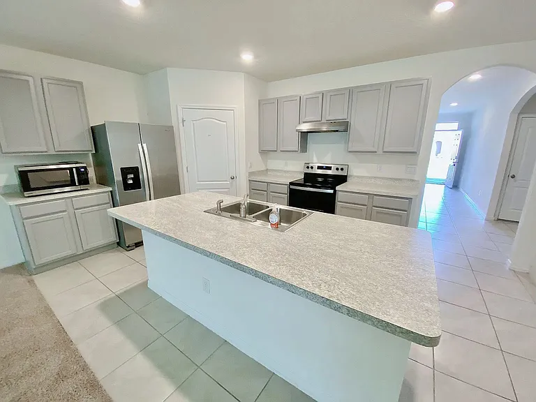 1501 Fox Squirrel Dr — Photo 2