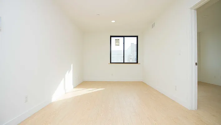 Rented by Oxford Property Group | media 19