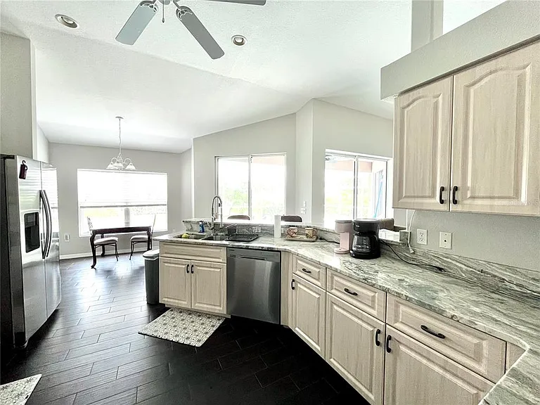 1268 W Hillsborough Blvd — Photo 10