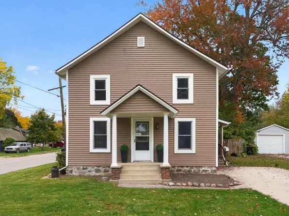 1103 6th Ave, Lake Odessa, MI 48849