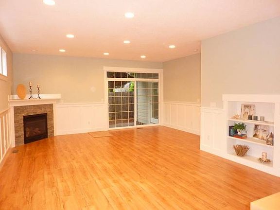 3rd image of 3220 NW Lee Ave