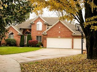 51088 Ariana Ct, Macomb, MI 48042