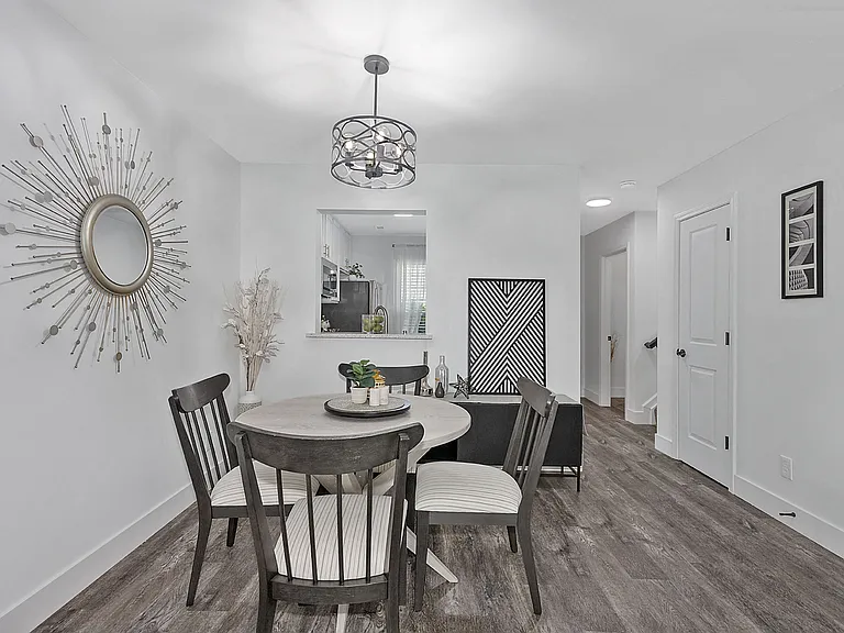 Ivy Hills Living Spaces — Photo 34