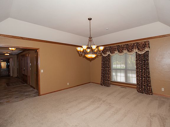 Formal Dinning Room