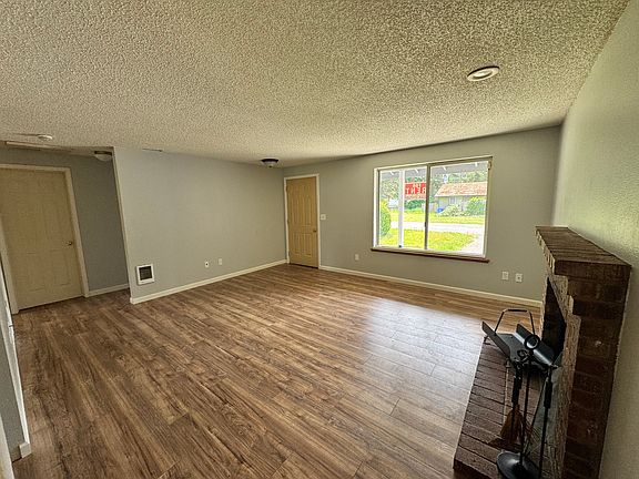 4th image of 1113 159th Street Ct E #1113