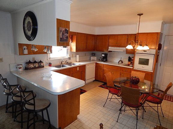 4th image of 118 Lakeview Dr