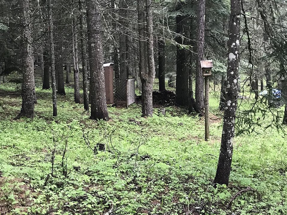 2nd image of 58572 Huckleberry Ln