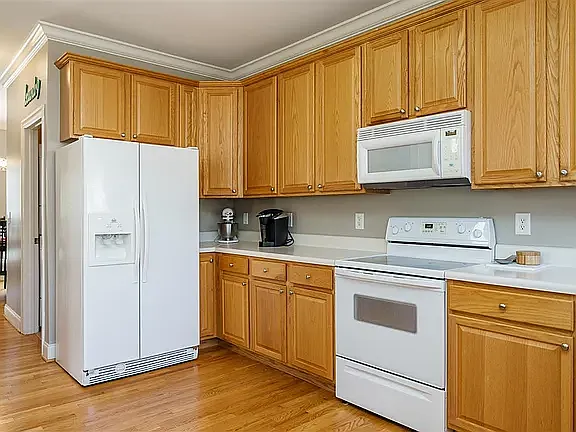 1217 Twelve Oaks Ln — Photo 9