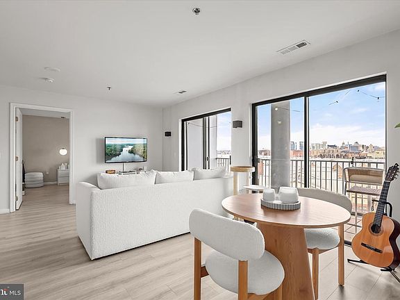 5th image of 2702 Lighthouse Point E #522