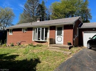 1297 Applegrove St NW, Canton, OH 44720