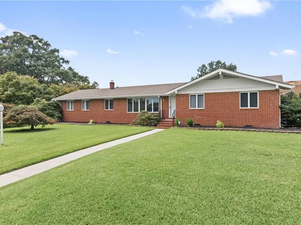 5601 Lambeth Pl, Suffolk, VA 23435