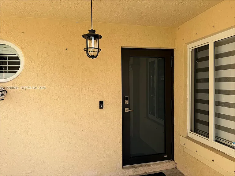 7431 SW 163rd Pl — Photo 2