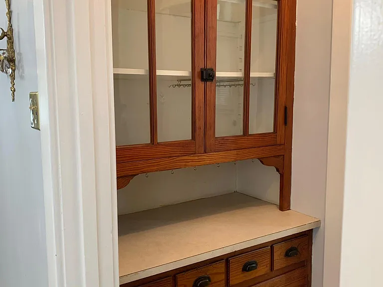 BUTLERS PANTRY