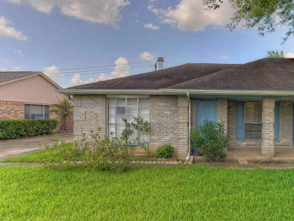 1st image of 9515 Bollingbrook Dr