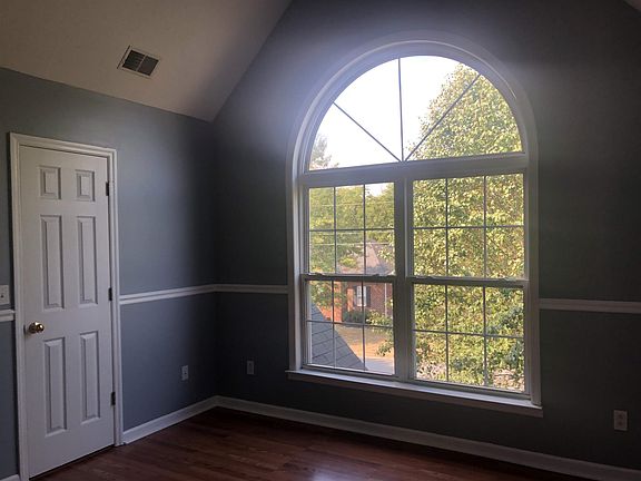 5th image of 517 Ryan Ave