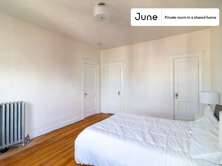 61 Lithgow St #A — Photo 4