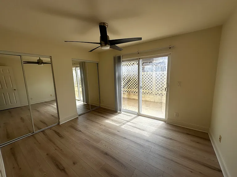 1371 E Washington Ave #103 — Photo 8